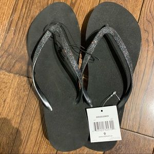 Women’s Flip Flops Black with Sparkly Straps Size 9